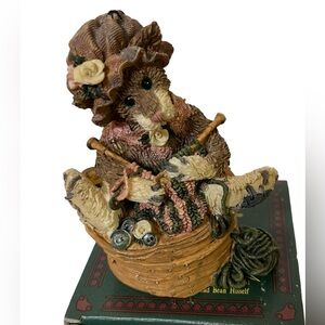 Boyds Bears Bearstone Cookie Catburg..Knittin Kitten trinket box